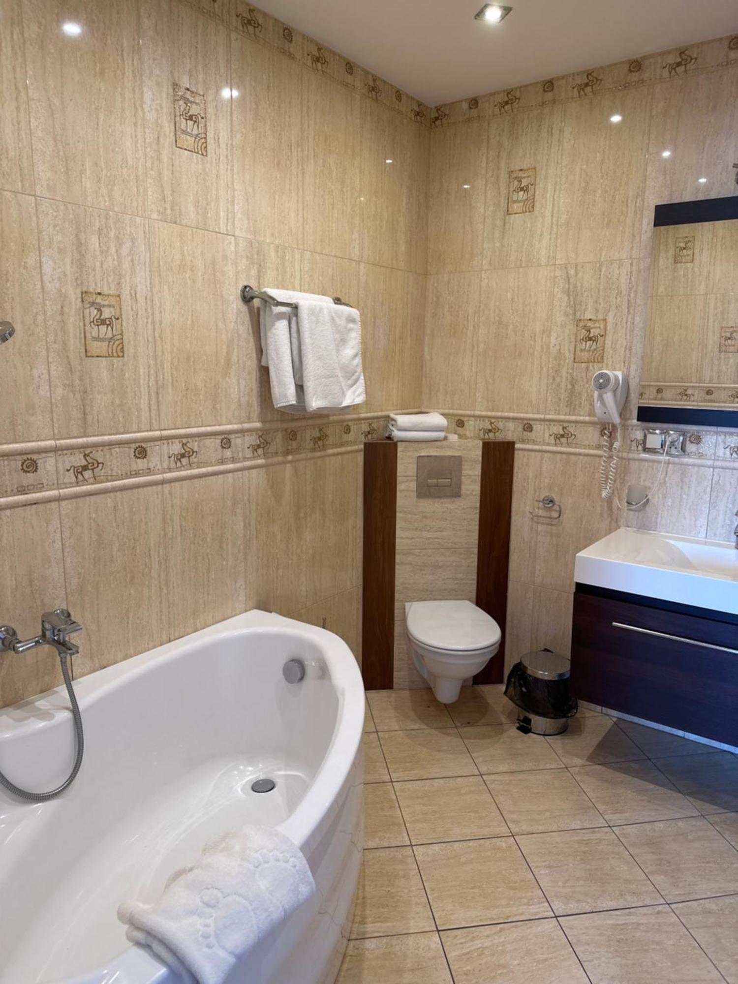 Hotel Diament I Brylant Rawicz Exteriér fotografie