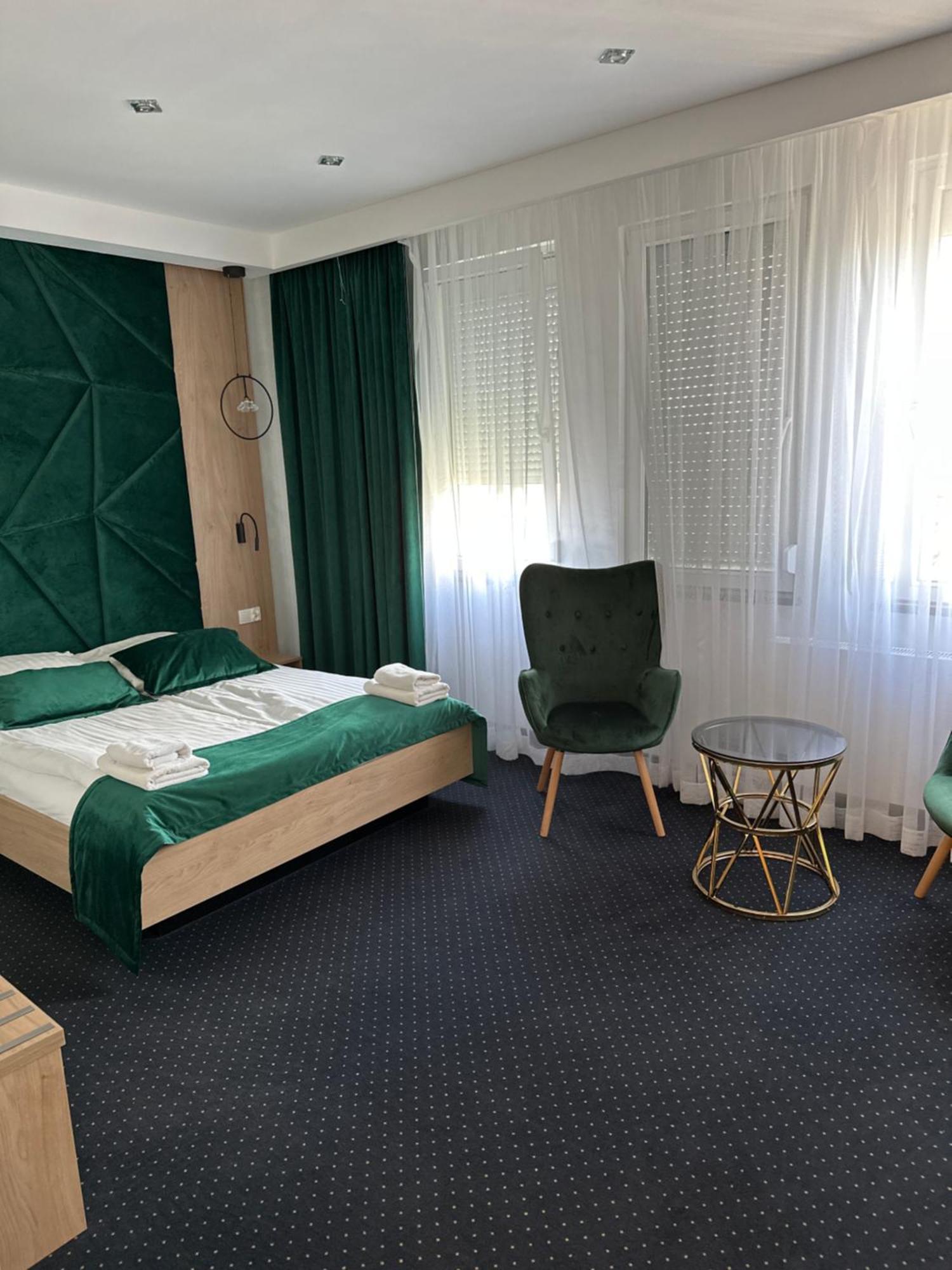 Hotel Diament I Brylant Rawicz Exteriér fotografie