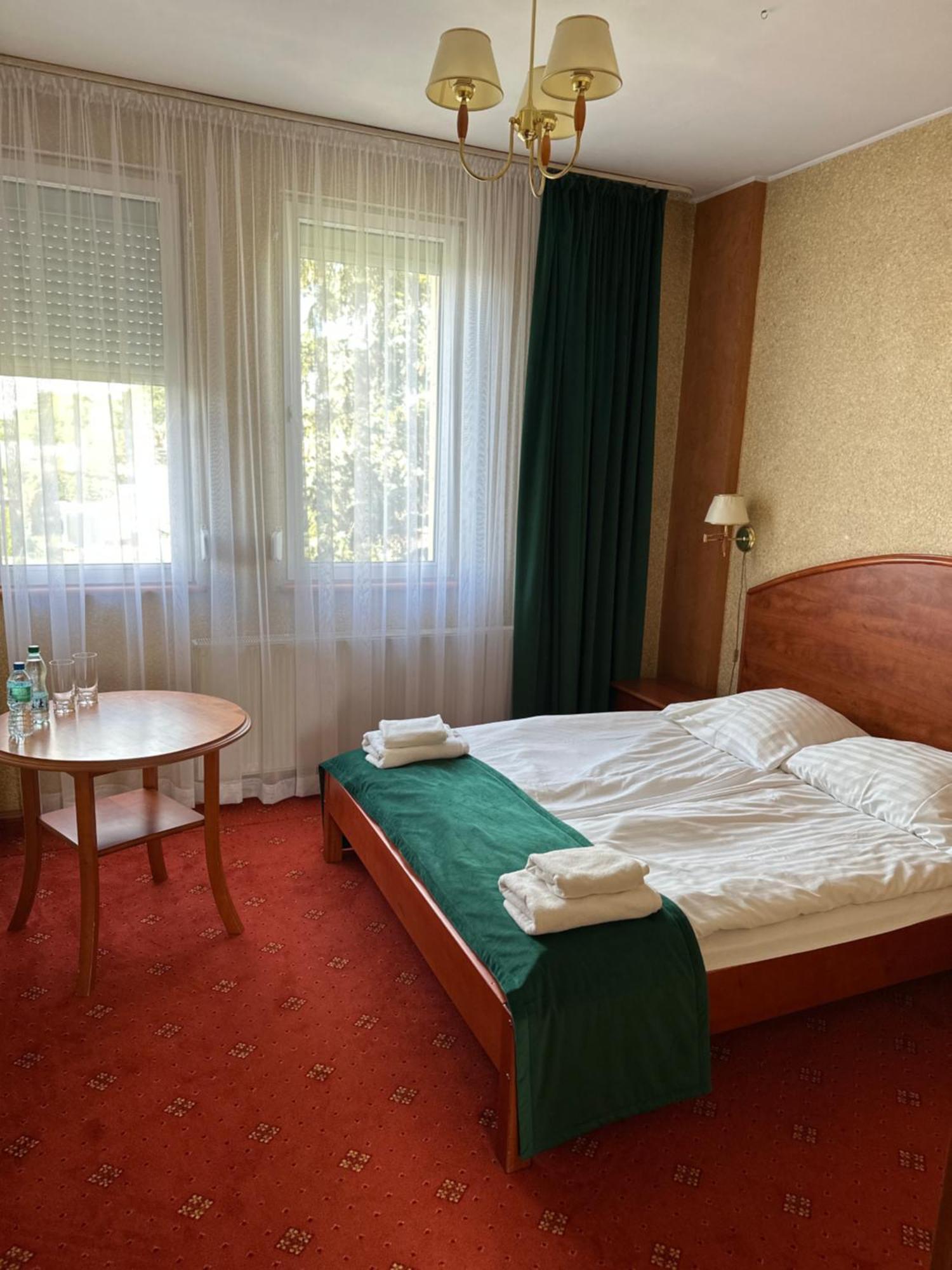 Hotel Diament I Brylant Rawicz Exteriér fotografie